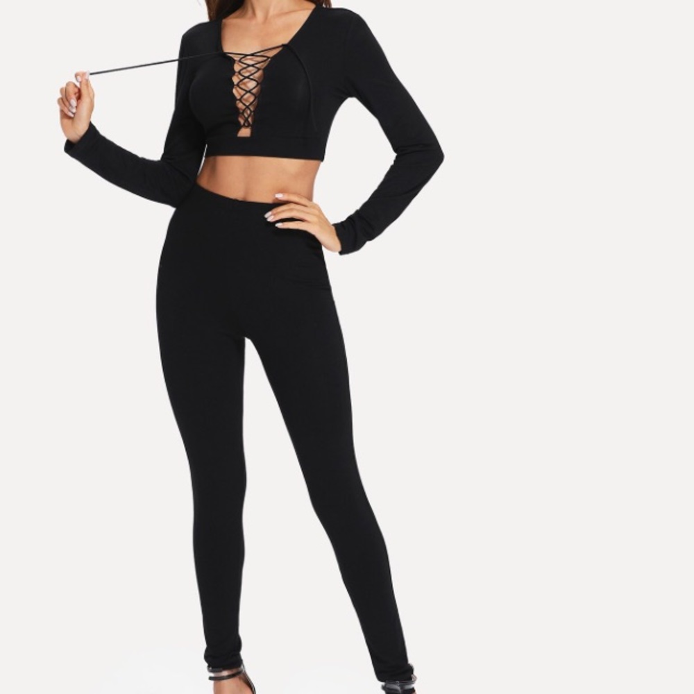🌟5/$25🌟Two Piece Athleisure Set - Picture 2 of 4